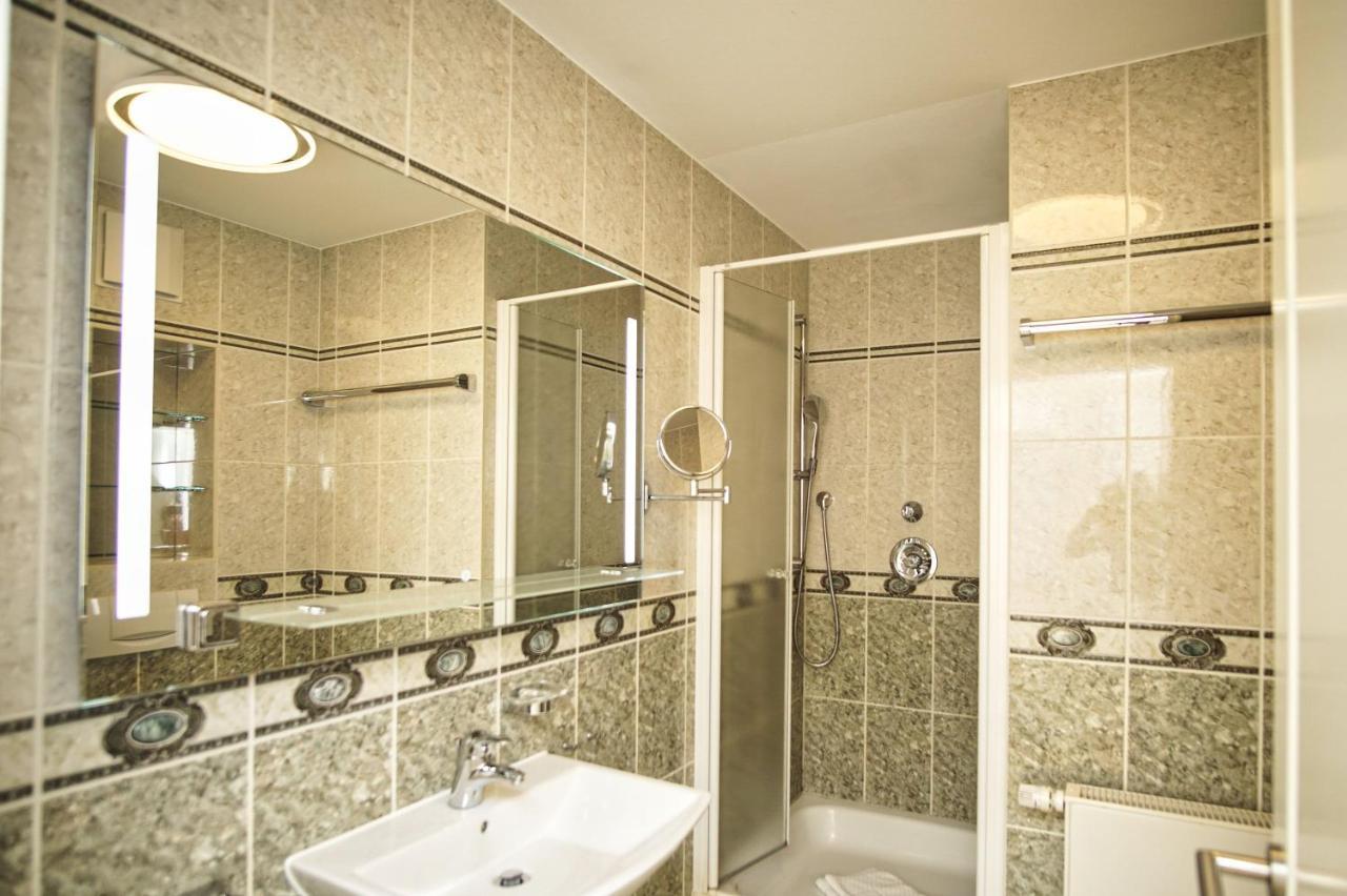גוהרן Mit Meerblick Und Balkon, Gratis Nutzung Vom Ahoi Erlebnisbad Und Sauna In Sellin - Meeresblick Fewo 25 מראה חיצוני תמונה